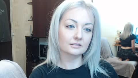Snapshot of luckyshotgirl chatting on 07/12/26, 04:09 LuckyShot online show from 07/12/26, 04:09