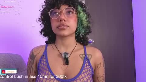 Luanis online show from 04/15/26, 01:01