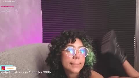 Luanis online show from 04/25/26, 01:19