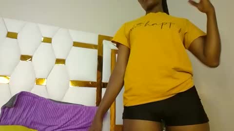 Snapshot of luckyy003 chatting on 02/28/25, 11:45 brielle online show from 02/28/25, 11:45