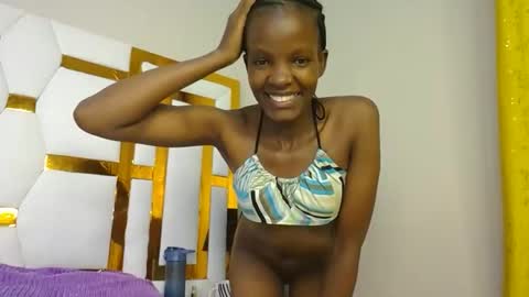 Snapshot of luckyy003 chatting on 03/11/25, 08:09 brielle online show from 03/11/25, 08:09