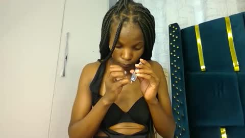 Snapshot of luckyy003 chatting on 10/13/25, 06:57 brielle online show from 10/13/25, 06:57