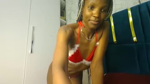 Snapshot of luckyy003 chatting on 12/13/25, 07:53 brielle online show from 12/13/25, 07:53