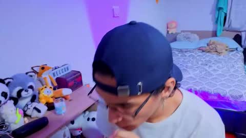 Lu Independent Model online show from 09/17/25, 06:04