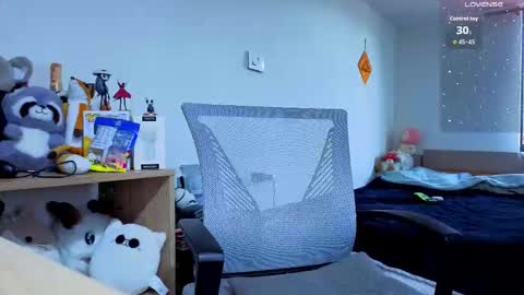 Lu Independent Model online show from 10/13/25, 09:59