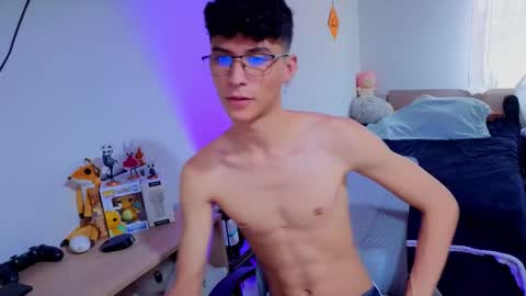 Lu Independent Model online show from 10/17/25, 09:06