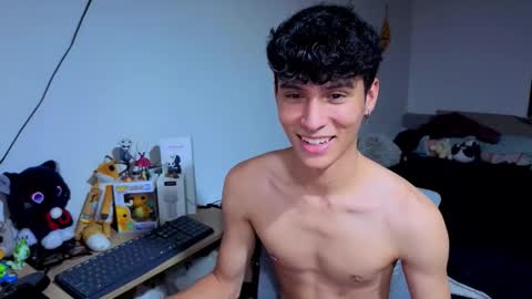 Lu Independent Model online show from 11/26/25, 11:17