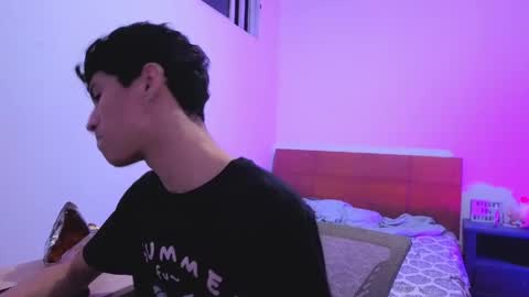 Lu Independent Model online show from 04/25/26, 04:48