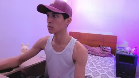 Lu Independent Model online show from 04/26/26, 04:37