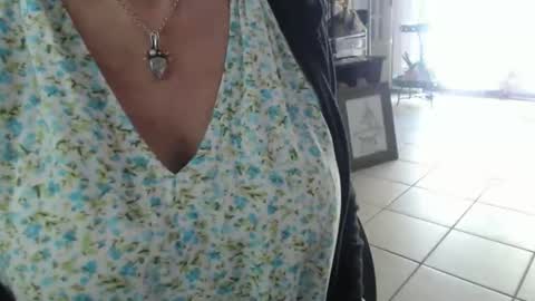 lucy_0000 online show from 04/14/26, 05:52