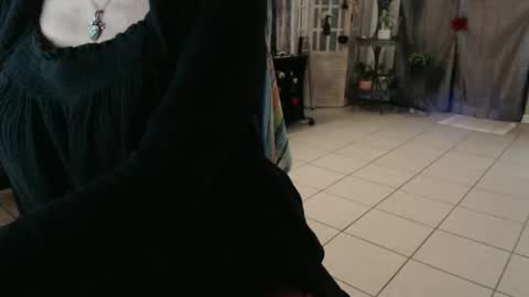 lucy_0000 online show from 04/23/26, 01:18