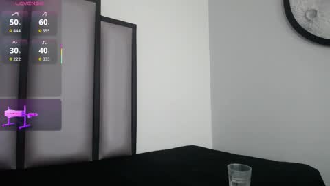 Snapshot of lucy__23 chatting on 10/12/25, 04:33 online show from 10/12/25, 04:33