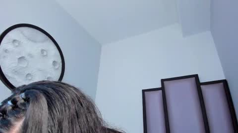 Snapshot of lucy__23 chatting on 10/24/25, 05:59 online show from 10/24/25, 05:59