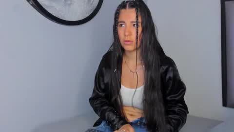 Snapshot of lucy__23 chatting on 10/28/25, 04:16 online show from 10/28/25, 04:16