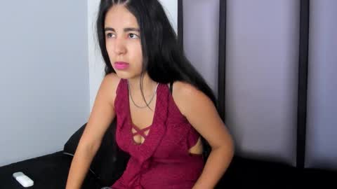 Snapshot of lucy__23 chatting on 11/18/25, 04:28 online show from 11/18/25, 04:28