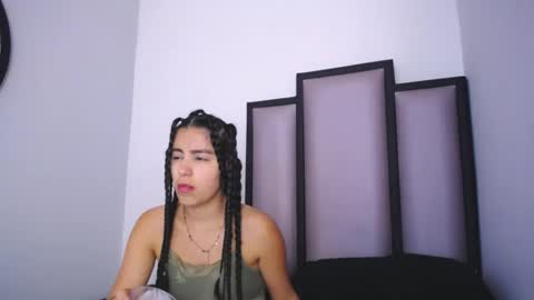 Snapshot of lucy__23 chatting on 11/21/25, 05:50 online show from 11/21/25, 05:50