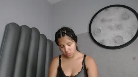   online show from 04/19/26, 04:45