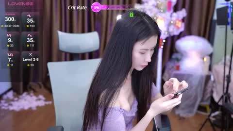 Snapshot of lucy__bb chatting on 02/02/25, 01:19 Lucy online show from 02/02/25, 01:19