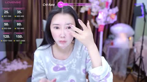 Snapshot of lucy__bb chatting on 02/07/25, 01:15 Lucy online show from 02/07/25, 01:15