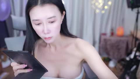 Lucy online show from 01/14/26, 01:55