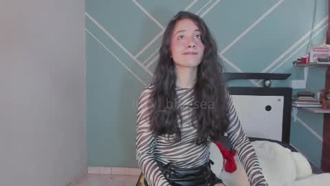 Lucy Herrera online show from 04/23/26, 03:03