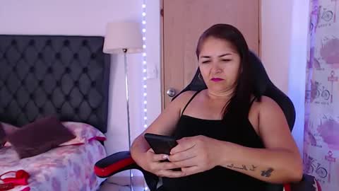 lucy online show from 01/04/25, 02:46