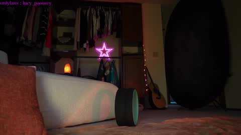 Snapshot of lucy_gooosey chatting on 01/15/25, 12:19 Lucy. online show from 01/15/25, 12:19