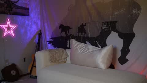 Snapshot of lucy_gooosey chatting on 03/10/25, 12:18 Lucy. online show from 03/10/25, 12:18