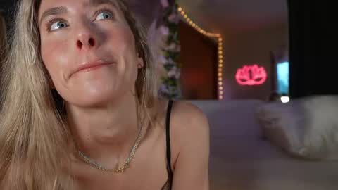 Lucy. online show from 04/14/26, 02:17