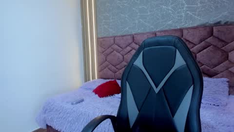 Lucy Greys online show from 03/12/25, 01:40