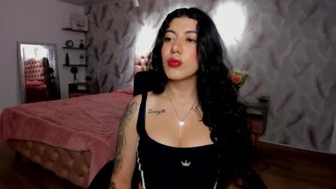 Lucy Greys online show from 11/29/25, 01:58