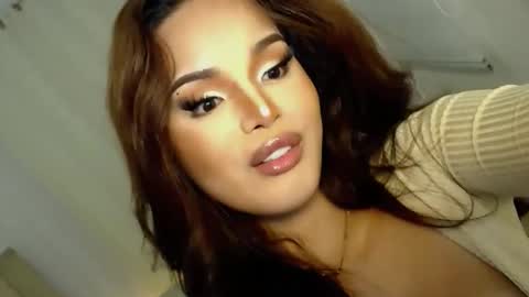    MONA    online show from 12/08/24, 02:39