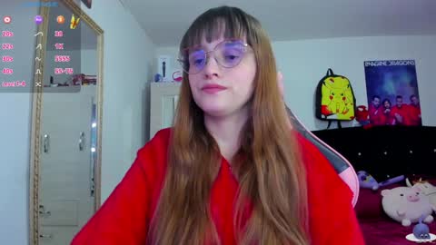 Snapshot of lucy_hess_ chatting on 12/30/24, 10:45 Lucy online show from 12/30/24, 10:45