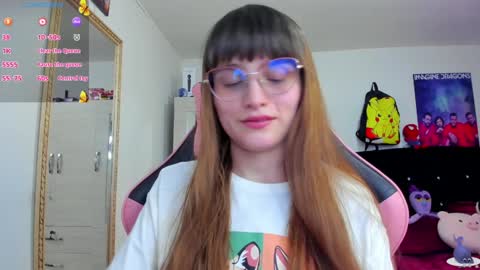 Snapshot of lucy_hess_ chatting on 01/10/25, 09:31 Lucy online show from 01/10/25, 09:31