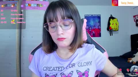 Snapshot of lucy_hess_ chatting on 10/22/25, 08:52 Lucy online show from 10/22/25, 08:52