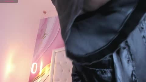 Lucy online show from 04/18/26, 01:48