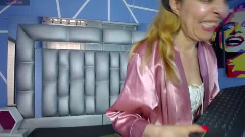  SleepyAbuela online show from 09/12/25, 01:55