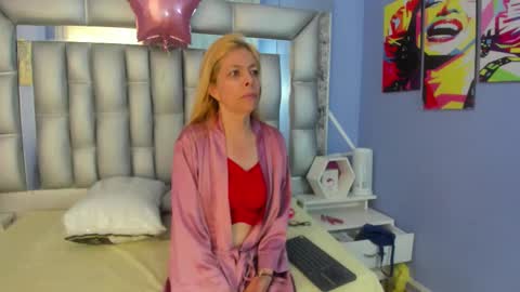  SleepyAbuela online show from 11/21/25, 03:22