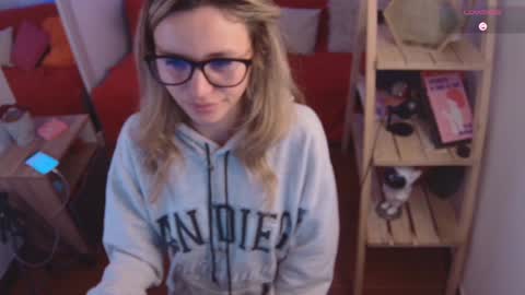 lucy online show from 01/28/25, 03:04