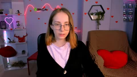 lucy online show from 04/04/26, 09:18