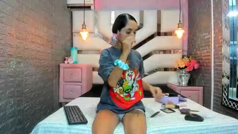 Lucy unlimit come back here  online show from 04/07/26, 01:55