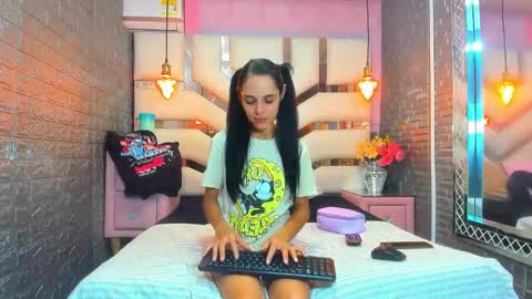 Lucy unlimit come back here  online show from 04/11/26, 01:54