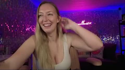 lucyallen4201 online show from 07/25/26, 12:31