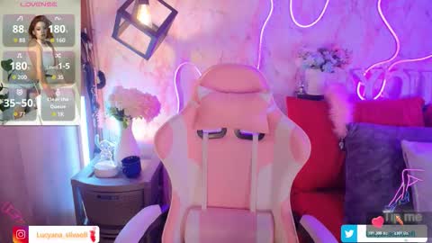 Snapshot of lucyanasilva chatting on 12/15/25, 12:31 Lucyana Silva online show from 12/15/25, 12:31