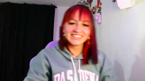 Snapshot of lucycherry__ chatting on 01/25/25, 01:10 LUCIA online show from 01/25/25, 01:10