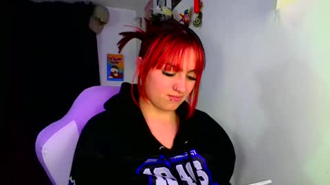 Snapshot of lucycherry__ chatting on 02/21/25, 05:02 LUCIA online show from 02/21/25, 05:02