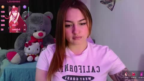 Snapshot of lucycherry__ chatting on 11/20/25, 08:36 LUCIA online show from 11/20/25, 08:36