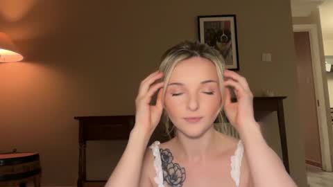 Lucy online show from 04/09/26, 11:10