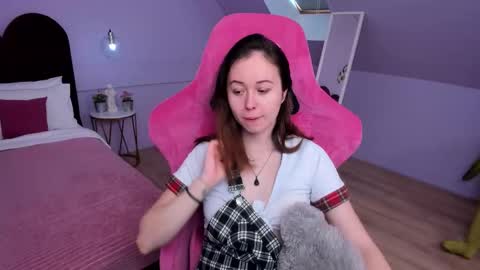 Lucy  online show from 01/17/26, 07:57