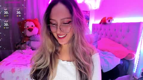 Snapshot of lucylane_ chatting on 12/12/24, 08:14 Lucy online show from 12/12/24, 08:14